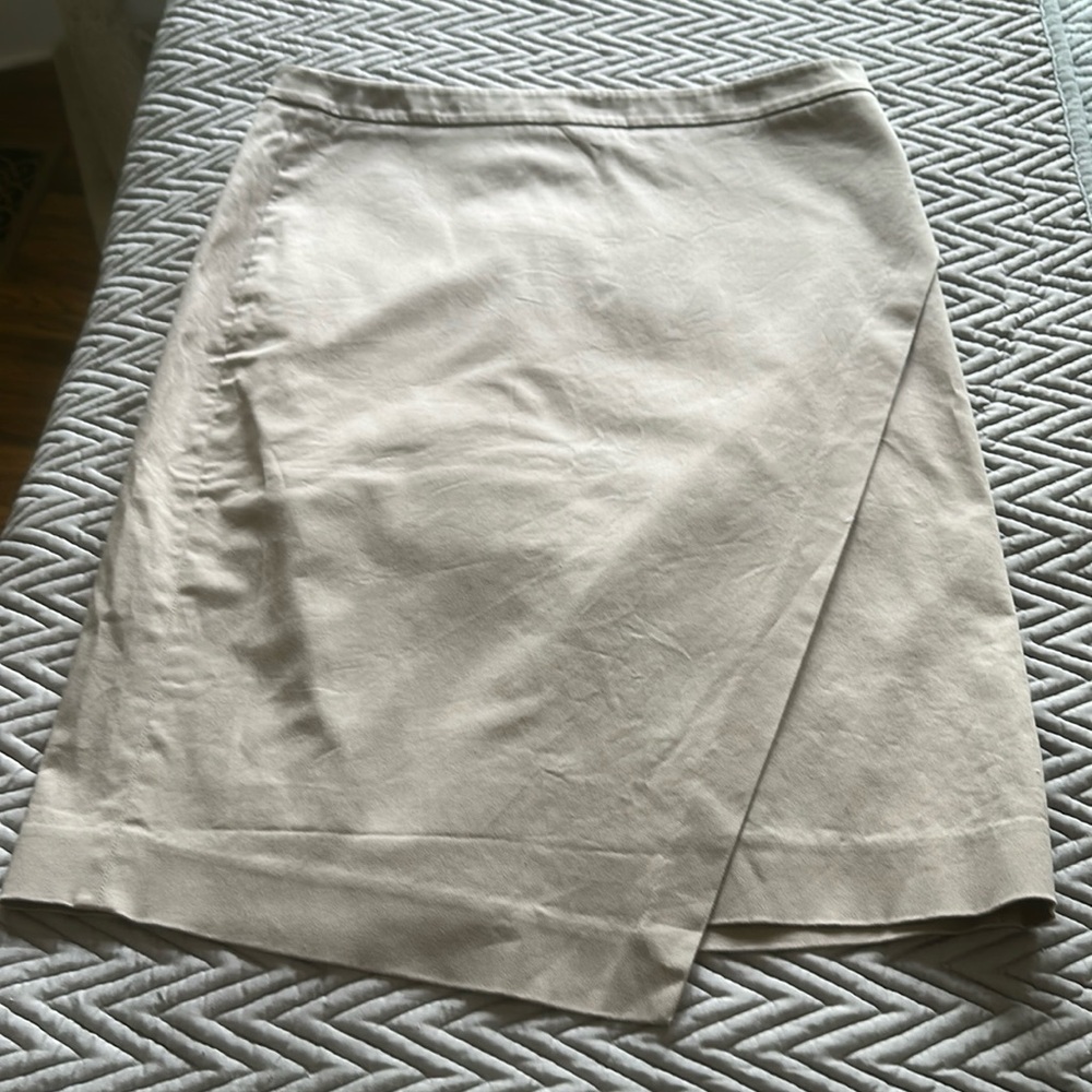 🐈‍⬛💕Taupe banana republic skirt